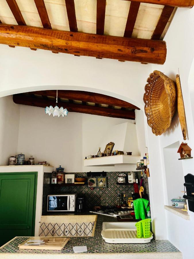 Cortile Padre Vincenzo Lägenhet Erice Exteriör bild