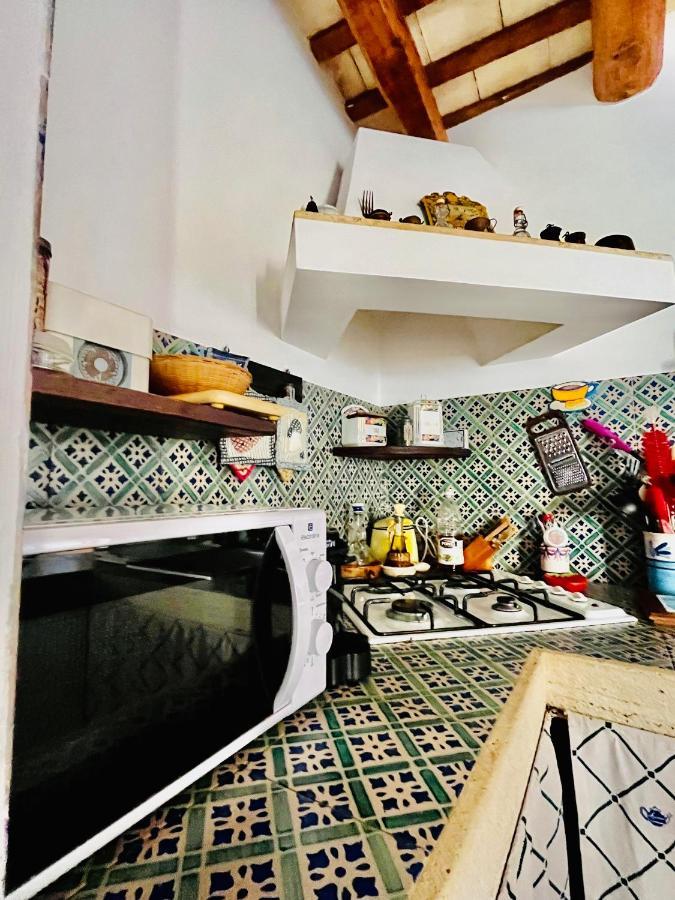 Cortile Padre Vincenzo Lägenhet Erice Exteriör bild